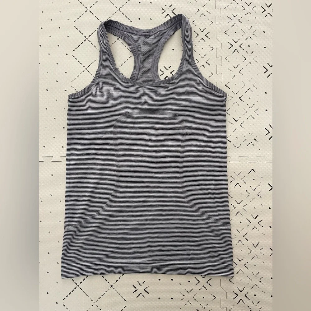 Lululemon Wee Are From Space White Gray Striped tank top 6‎